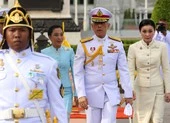 Vua Thái Lan phế truất thêm sáu cận thần hoàng gia