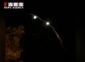 Video: Căn cứ Mỹ tại Iraq hứng hàng chục tên lửa nghi Iran bắn