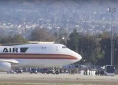 201 công dân Mỹ được sơ tán khỏi Trung Quốc về đến California