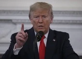 Ông Trump nói dịch Corona sẽ biến mất vào tháng 4