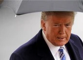 Chết, nhiễm chóng mặt, ông Trump quyết mạnh tay chống COVID-19