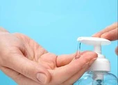 Uống nước rửa tay thay rượu, 10 người chết