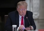 Facebook gỡ quảng cáo của ông Trump
