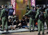 Hong Kong lại biểu tình dữ dội, gần 300 người bị bắt 