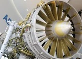 Trung Quốc lắp động cơ mới cho tiêm kích J-20
