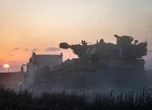 Israel nã pháo vào Dải Gaza, đính chính việc điều động bộ binh
