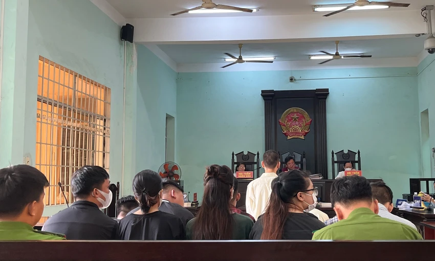 co-ap-dung-tinh-tiet-tang-nang-xui-giuc-nguoi-duoi-18-tuoi-pham-toi-doi-voi-nguoi-duoi-18-tuoi.jpg