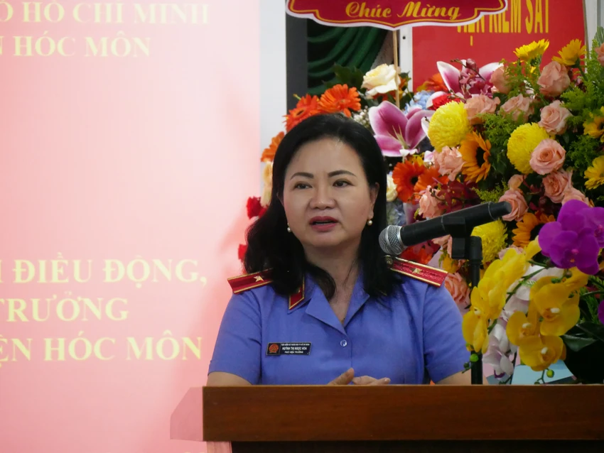 vksnd-huyen-hoc-mon-co-tan-vien-truong-3.JPG