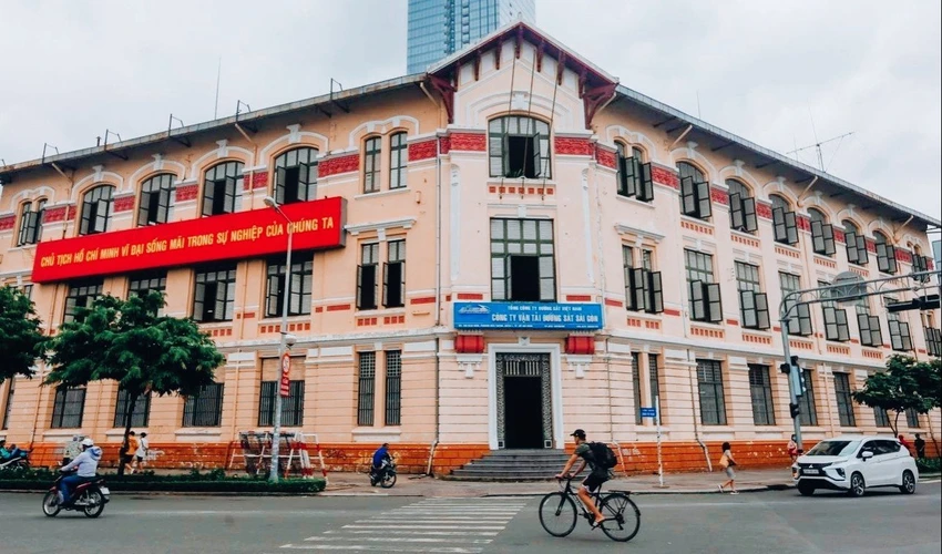 Ngày nay, trụ sở hỏa xa là nơi làm việc của Công ty cổ phần Vận tải đường sắt Sài Gòn Ngày nay, trụ sở hỏa xa là nơi làm việc của Công ty cổ phần Vận tải đường sắt Sài Gòn