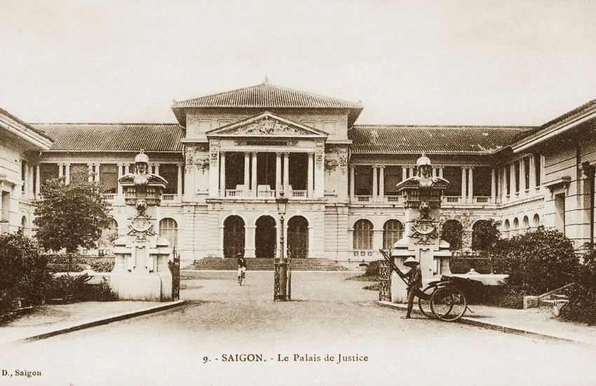 Toà án Nhân dân TP.HCM (thời Pháp mang tên Palais de Justice de Saigon – Tòa Đại hình Sài Gòn) được xây dựng năm 1881. Ảnh tư liệu Toà án Nhân dân TP.HCM (thời Pháp mang tên Palais de Justice de Saigon – Tòa Đại hình Sài Gòn) được xây dựng năm 1881. Ảnh tư liệu