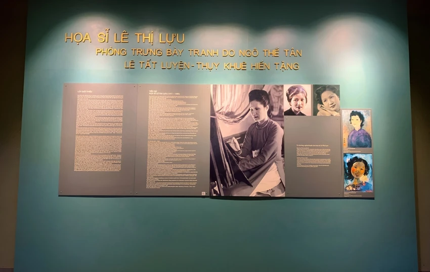 Chỉ với việc quét mã QR trên các bức tranh, du khách sẽ có thể xem được trọn vẹn chân thực về những thông tin liên quan.