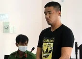 Gia đình bị hại và bị cáo hăm he nhau tại tòa