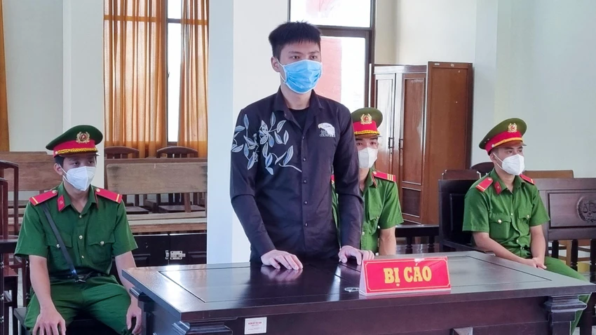 Bị cáo Nguyễn Văn Thảo tại tòa. Ảnh: VĂN VŨ