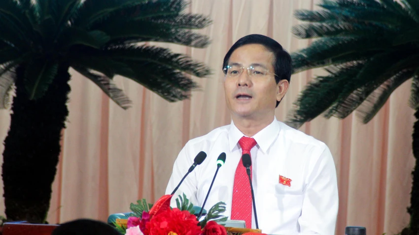 Ông Trần Văn Huyến, Phó Bí thư Thường trực Tỉnh ủy, Chủ tịch HĐND tỉnh Hậu Giang phát biểu khai mạc kỳ họp. Ảnh: BẢO AN Ông Trần Văn Huyến, Phó Bí thư Thường trực Tỉnh ủy, Chủ tịch HĐND tỉnh Hậu Giang phát biểu khai mạc kỳ họp. Ảnh: BẢO AN
