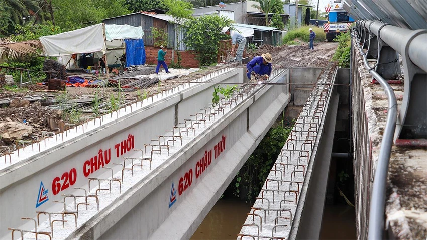 Theo Ban Quản lý dự án 7 (chủ đầu tư dự án), tiến độ chung của toàn dự án cơ bản đúng theo tiến độ. Ảnh: CHÂU ANH Theo Ban Quản lý dự án 7 (chủ đầu tư dự án), tiến độ chung của toàn dự án cơ bản đúng theo tiến độ. Ảnh: CHÂU ANH