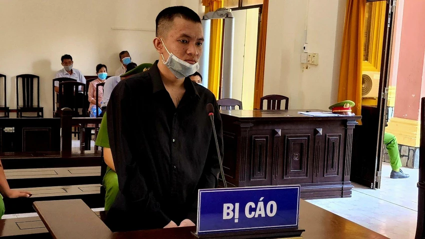 Bị cáo Đỗ Văn Nhứt tại phiên tòa sơ thẩm. Ảnh VĂN VŨ Bị cáo Đỗ Văn Nhứt tại phiên tòa sơ thẩm. Ảnh VĂN VŨ