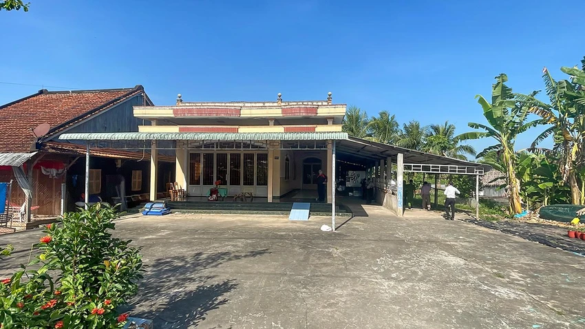 Cơ quan chức năng TP Cần Thơ đã kê biên bán đấu giá hơn 39.000 m2 đất cùng tài sản gắn liền trên đất của ông H với số tiền bán đấu giá thành là 4,125 tỉ đồng. Ảnh: CHÂU ANH Cơ quan chức năng TP Cần Thơ đã kê biên bán đấu giá hơn 39.000 m2 đất cùng tài sản gắn liền trên đất của ông H với số tiền bán đấu giá thành là 4,125 tỉ đồng. Ảnh: CHÂU ANH