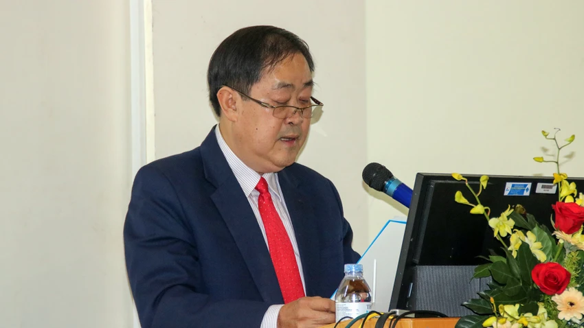 GS. TS. Hà Thanh Toàn, Hiệu trưởng Trường ĐH Cần Thơ phát biểu tại Hội thảo khoa học với chủ đề “Nâng cao chất lượng đào tạo luật ở Việt Nam hiện nay”. Ảnh: CHÂU ANH GS. TS. Hà Thanh Toàn, Hiệu trưởng Trường ĐH Cần Thơ phát biểu tại Hội thảo khoa học với chủ đề “Nâng cao chất lượng đào tạo luật ở Việt Nam hiện nay”. Ảnh: CHÂU ANH