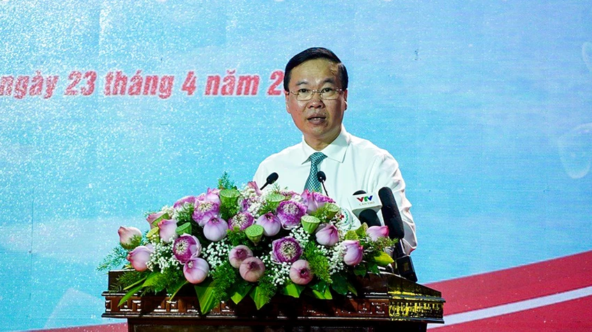 Chủ tịch nước Võ Văn Thưởng đánh giá cao sáng kiến của Hội Chữ thập đỏ Việt Nam trong việc tổ chức “Tháng Nhân đạo”. Ảnh: An An Chủ tịch nước Võ Văn Thưởng đánh giá cao sáng kiến của Hội Chữ thập đỏ Việt Nam trong việc tổ chức “Tháng Nhân đạo”. Ảnh: An An