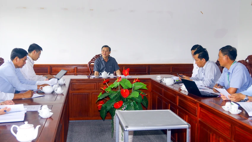 Ông Trương Cảnh Tuyên, Phó Chủ tịch Thường trực UBND tỉnh Hậu Giang thống nhất thời gian tổ chức Festival vào tháng 12-2023. Ảnh: PHƯỚC OANH Ông Trương Cảnh Tuyên, Phó Chủ tịch Thường trực UBND tỉnh Hậu Giang thống nhất thời gian tổ chức Festival vào tháng 12-2023. Ảnh: PHƯỚC OANH