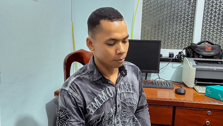 Bị cáo Danh Thép thời điểm bị bắt. Ảnh: HOÀNG HỮU Bị cáo Danh Thép thời điểm bị bắt. Ảnh: HOÀNG HỮU