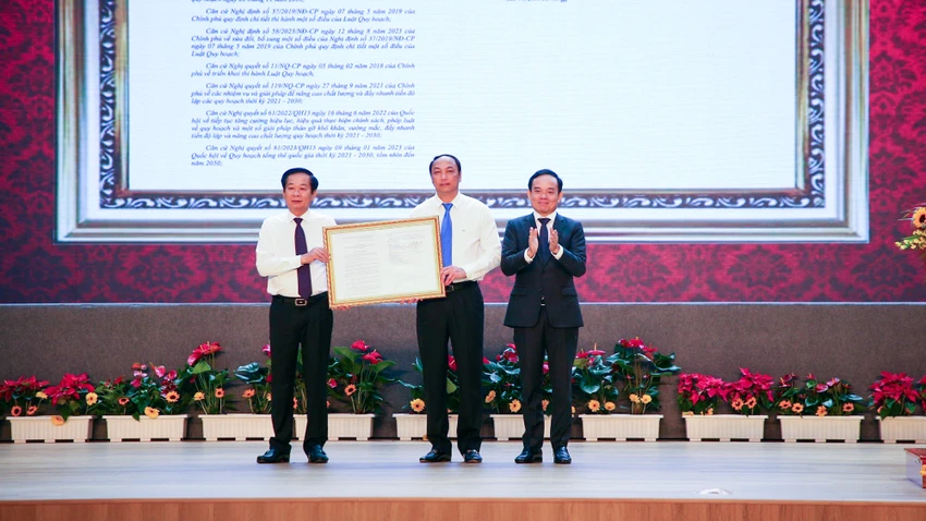 pho-thu-tuong-tran-luu-quang-2-5483.jpg