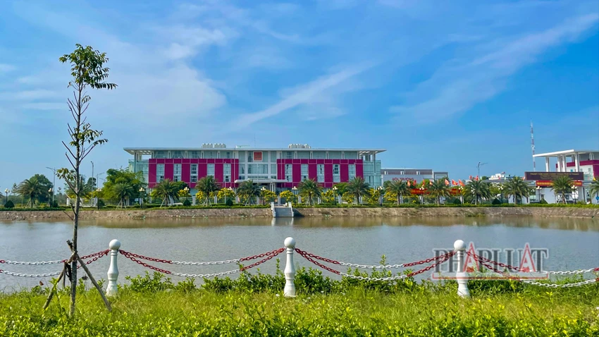 Hậu Giang chuyển công an điều tra vụ chia nhỏ gói thầu để chỉ định thầu