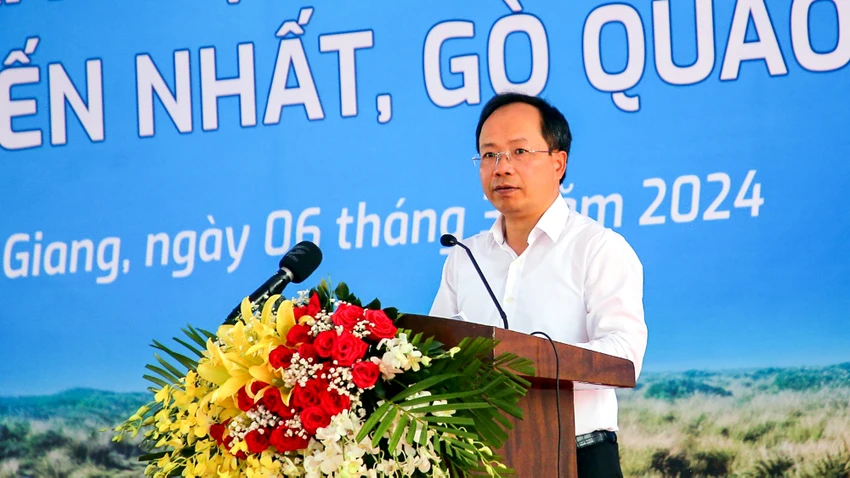 kien-giang-khoi-cong-duong-ho-chi-minh-2.jpg