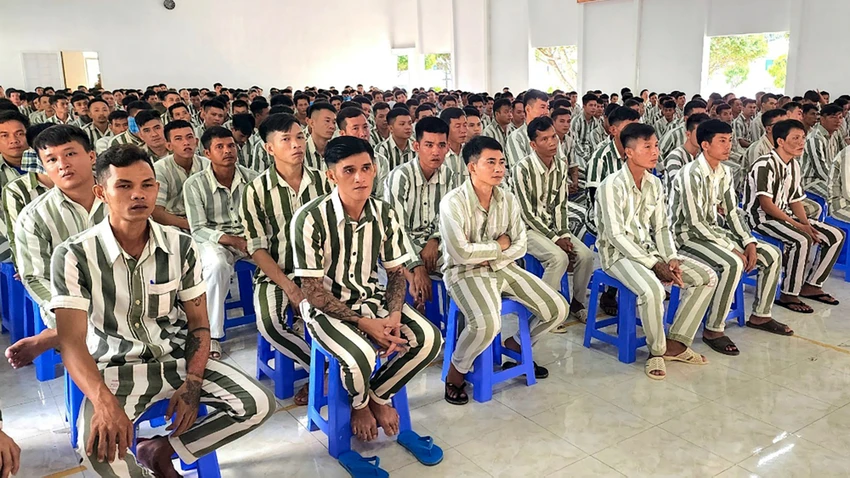 trai-giam-kenh-7-kien-giang-giam-an-4.jpg