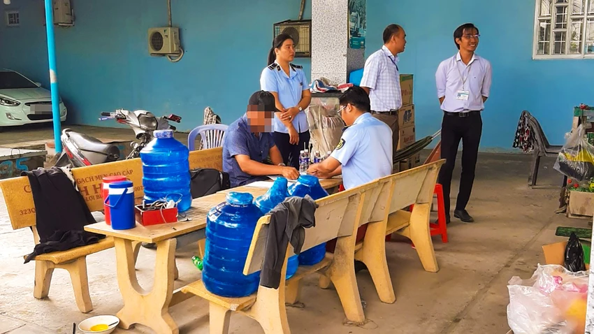 1 doanh nghiệp xăng dầu ở tỉnh Sóc Trăng bị phạt 93 triệu đồng