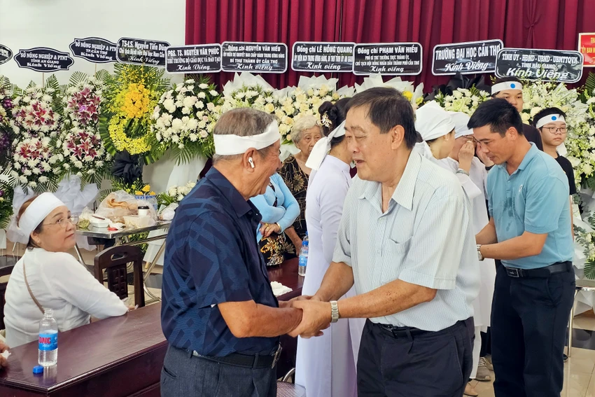 vieng-tang-gs-vo-tong-xuan-7.jpg