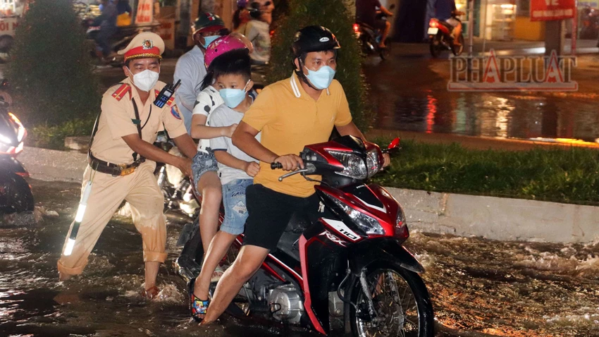 tp-can-tho-nuoc-ngap-2021.jpg