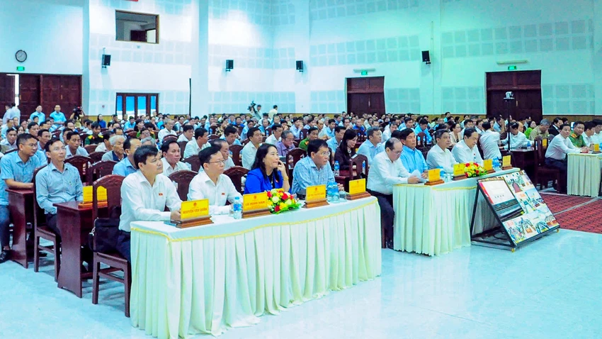 2024-chu-tich-quoc-hoi-tran-thanh-man-tiep-xuc-cu-tri-canh-ky-2.jpg