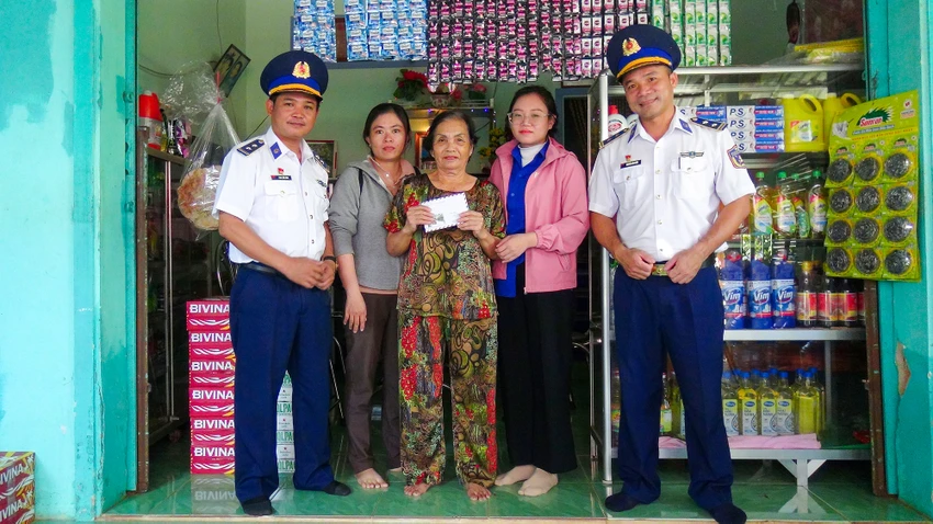 hai-doan-42-bo-tu-lenh-vung-canh-sat-bien-4-4-8536.jpg