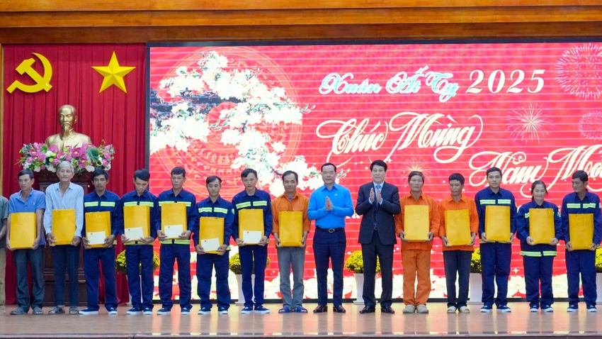 chu-tich-nuoc-luong-cuong-tham-tp-phu-quoc-tinh-kien-giang-2.jpg