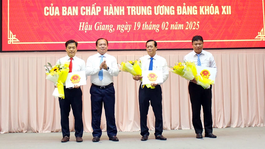 nhan-su-tinh-hau-giang-1.jpg
