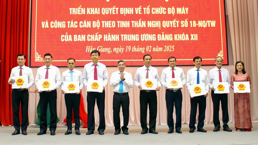 Chi tiết lãnh đạo các Sở, ngành tỉnh Hậu Giang sau họp nhất
