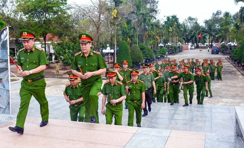 cuc-c10-bo-cong-an-tinh-kien-giang-7.jpg