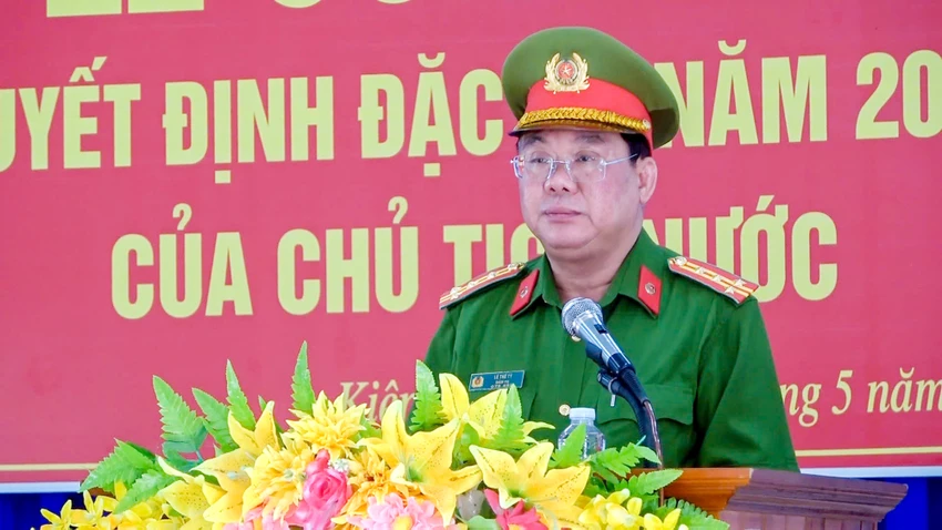 Trao quyết định đặc xá cho 58 phạm nhân Trại giam Kênh 7