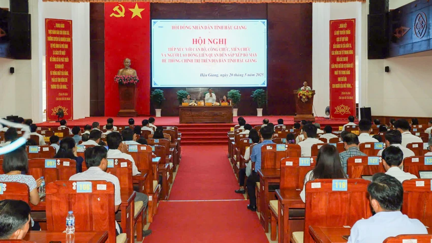 tinh-uy-hau-giang-lay-y-kien.jpg