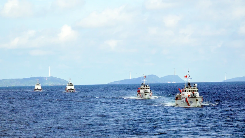 vung-canh-sat-bien-4-dien-tap-ban-dan-that-5.jpg