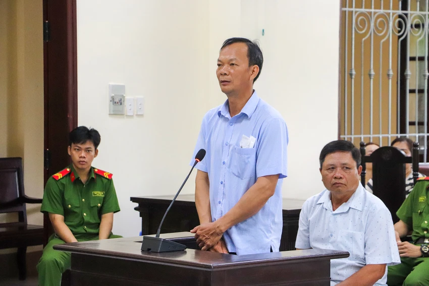 tand-tp-can-tho-xu-vu-cum-dan-cu-vuot-lu-cay-duong-2.jpg