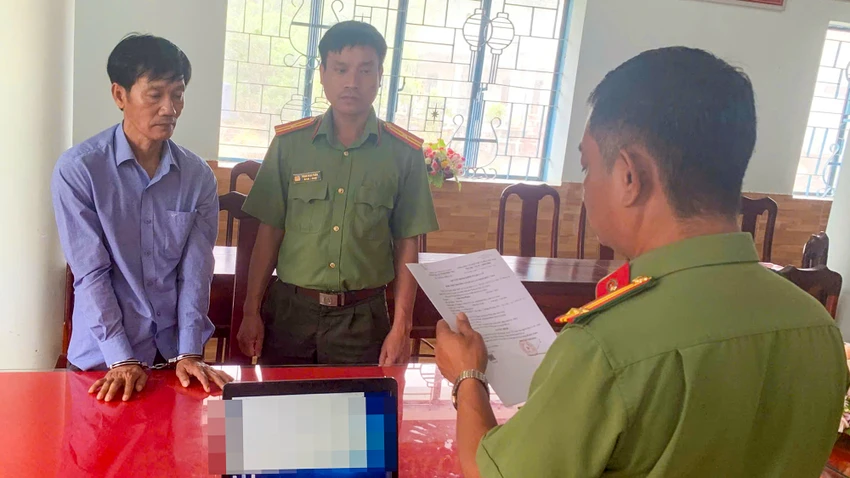 cong-an-an-giang-to-chuc-xuat-canh-danh-bac-1.jpg
