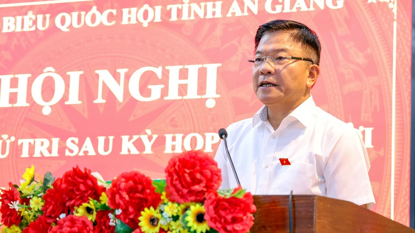 pho-thu-tuong-le-thanh-long-tiep-xuc-cu-tri-an-giang-2.jpg