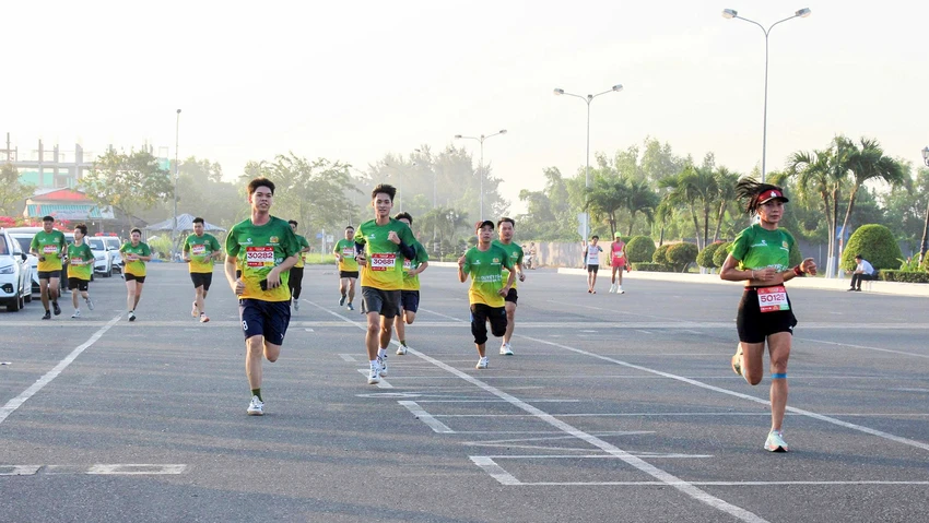 cong-an-an-giang-giai-chay-ma-tuy-6.jpg