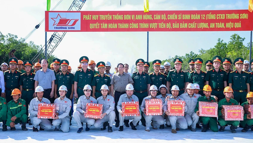 thu-tuong-pham-minh-chinh-ca-mau-4.jpg