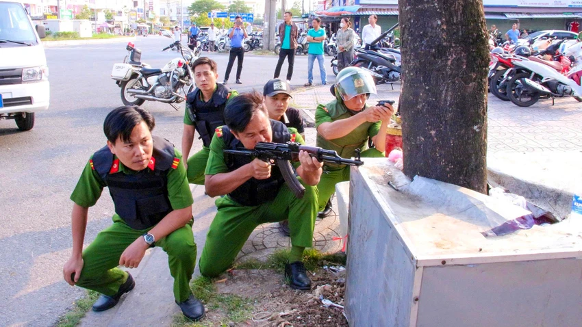 an-giang-cuop-ngan-hang-4.jpg