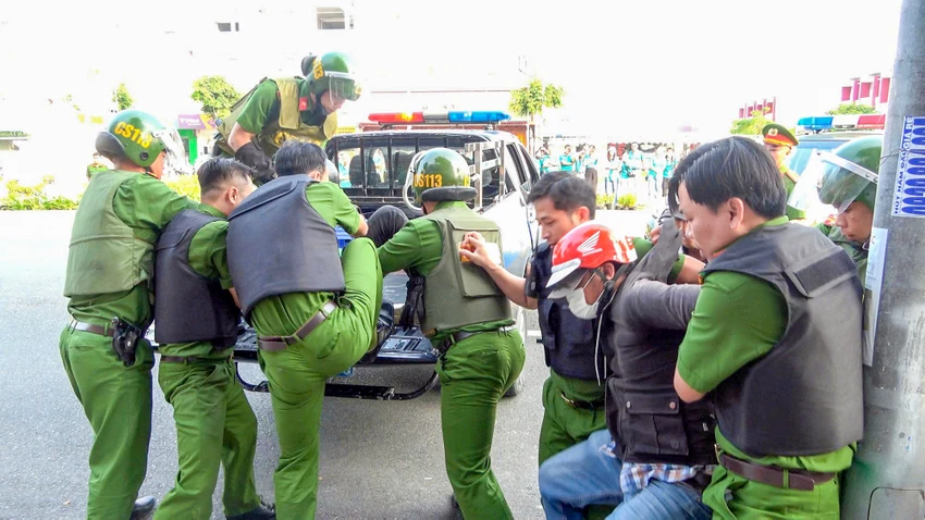 an-giang-cuop-ngan-hang-7.jpg