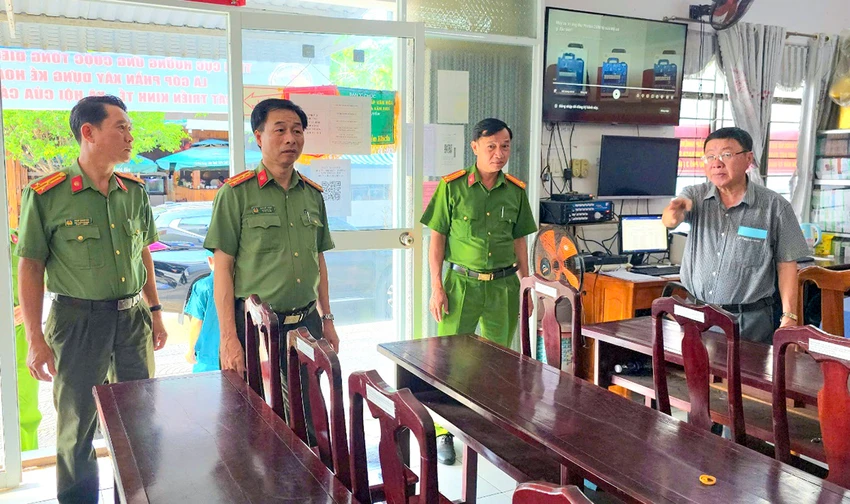 cong-an-an-giang-bau-cu-dai-bieu-quoc-hoi-1.jpg