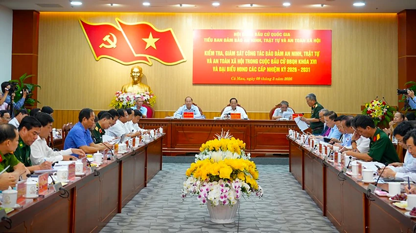 ca-mau-bau-cu-dai-bieu-quoc-hoi-3.jpg